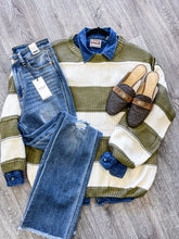 Load image into Gallery viewer, Judy Blue Distressed Denim