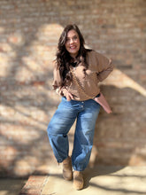Load image into Gallery viewer, 4 Button Casual Denim Crop