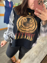Load image into Gallery viewer, Band Graphic Flannel Flirt