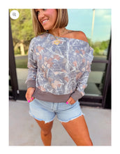 Load image into Gallery viewer, camo off the shoulder pullover