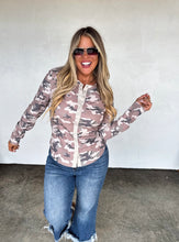 Load image into Gallery viewer, Kori Snap Waffle Top *Pre-Order*
