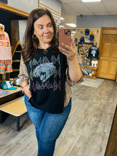 Load image into Gallery viewer, Band Graphic Kimono Sleeve Flirt
