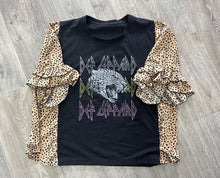 Load image into Gallery viewer, Band Graphic Kimono Sleeve Flirt
