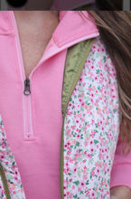 Load image into Gallery viewer, Delilah Floral Puff Vest
