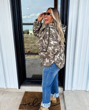 Load image into Gallery viewer, Printed Peyton Puffer *Pre-Order*
