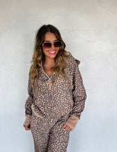 Load image into Gallery viewer, Floral &amp; Cheetah Easy Does it Pullover *Pre-Order*
