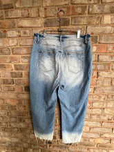 Load image into Gallery viewer, The Loft Denim Straight Crop
