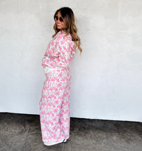 Load image into Gallery viewer, Floral &amp; Cheetah Drift Away Joggers *Pre-Order*
