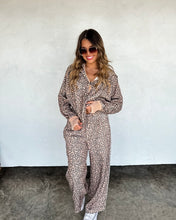 Load image into Gallery viewer, Floral &amp; Cheetah Easy Does it Pullover *Pre-Order*
