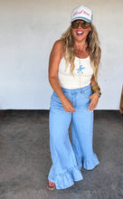 Load image into Gallery viewer, Callie Ruffle Jeans [Pre-Order]
