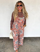 Load image into Gallery viewer, Jolie Lace Top *Pre-Order*
