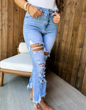 Load image into Gallery viewer, Urban Distressed Crop Jean
